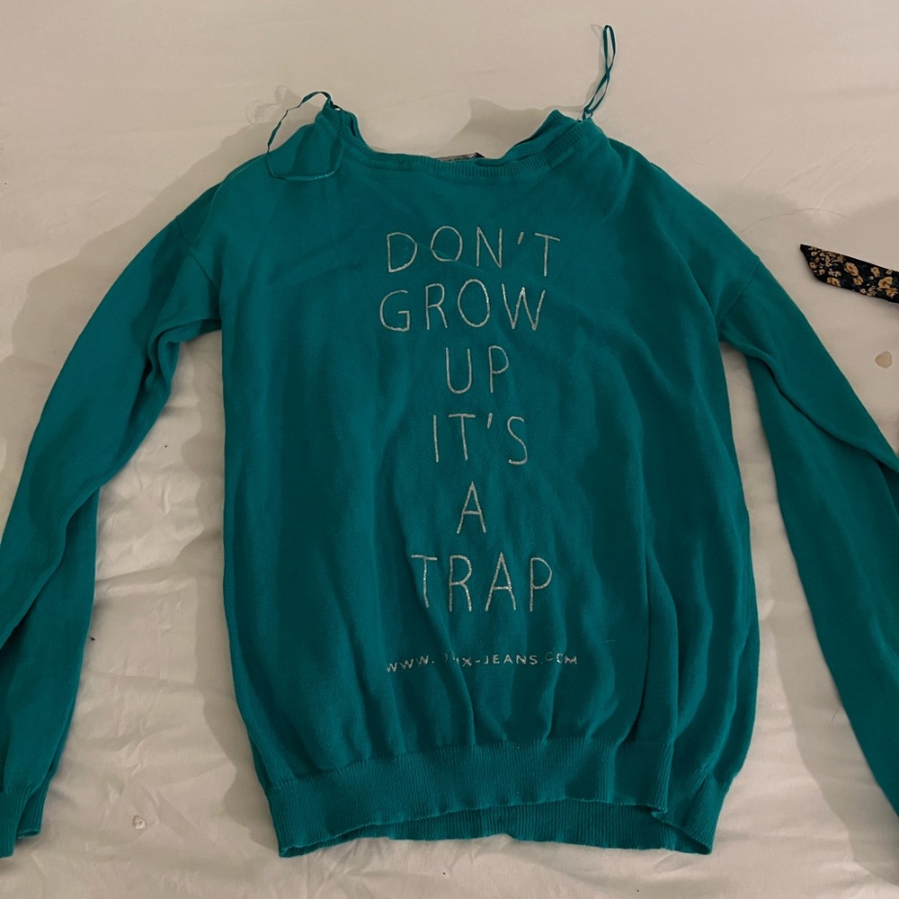 Long sleeve green tee size M